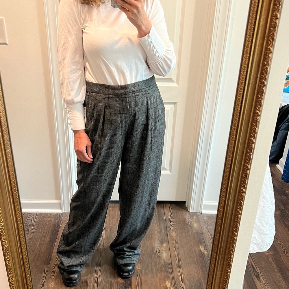 Zara Gray Plaid Pants​